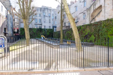 Square Vinet de Bordeaux (1).